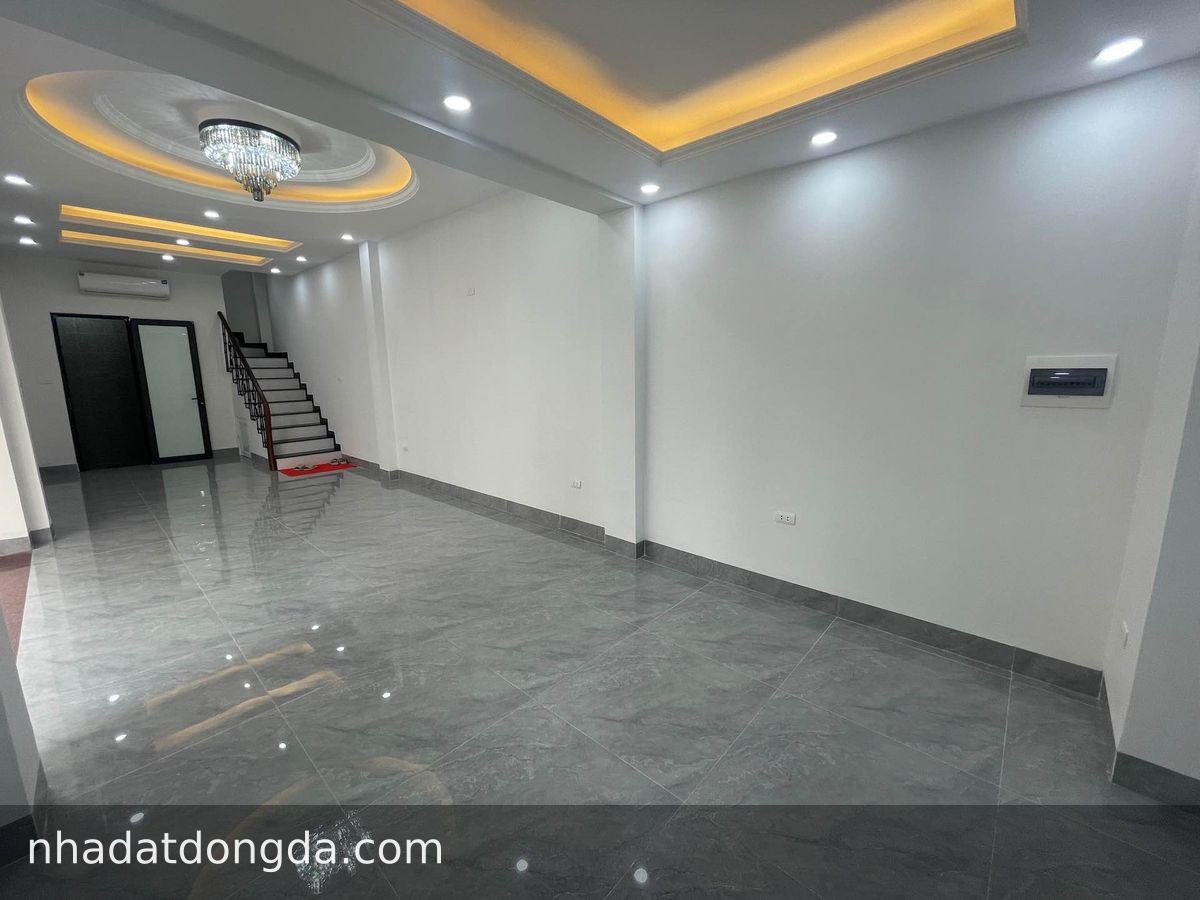 Ảnh 2 nhà Hoàng Ngọc Phách, Láng
