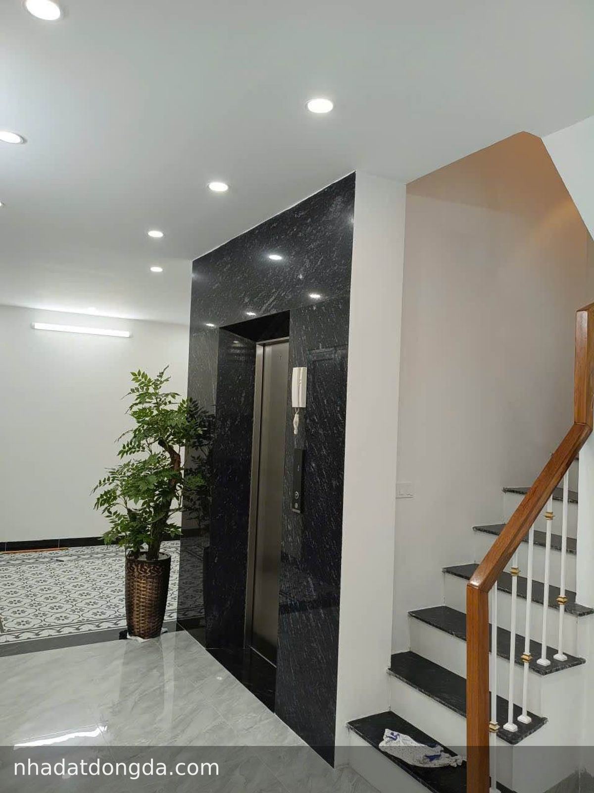 Ảnh 2 nhà Ngõ Hoà Bình, Văn Miếu - Quốc Tử Giám