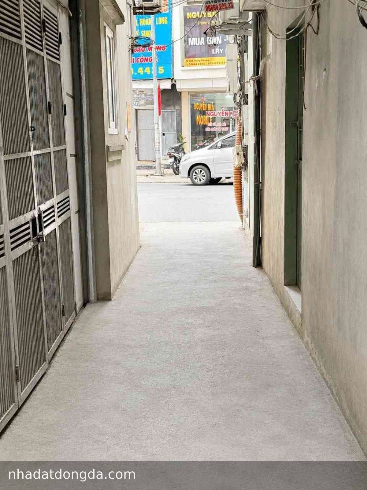 Ảnh 2 nhà Trung Phụng, Trung Phụng