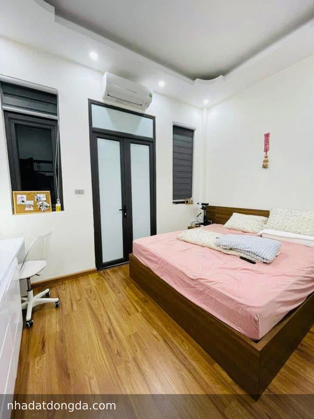 Ảnh 3 nhà Láng, Láng