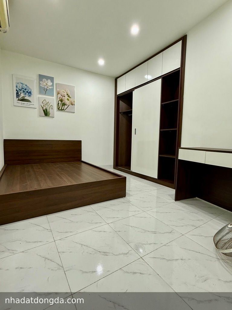 Ảnh 3 nhà Linh Quang, Linh Quang/Văn Chương