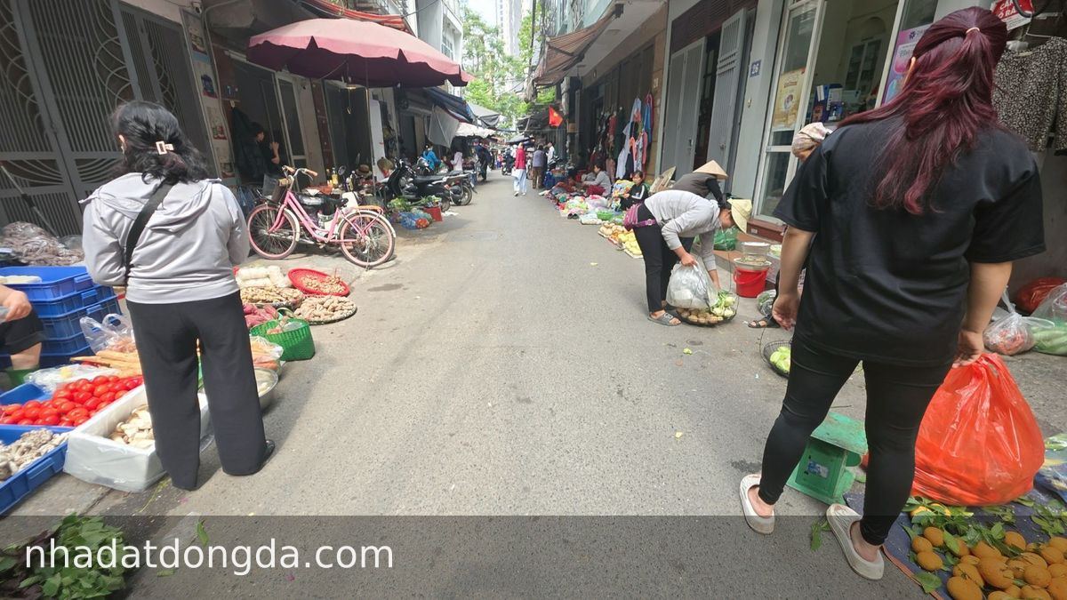 Ảnh 2 nhà . 11 Thái Hà, Trung Liệt