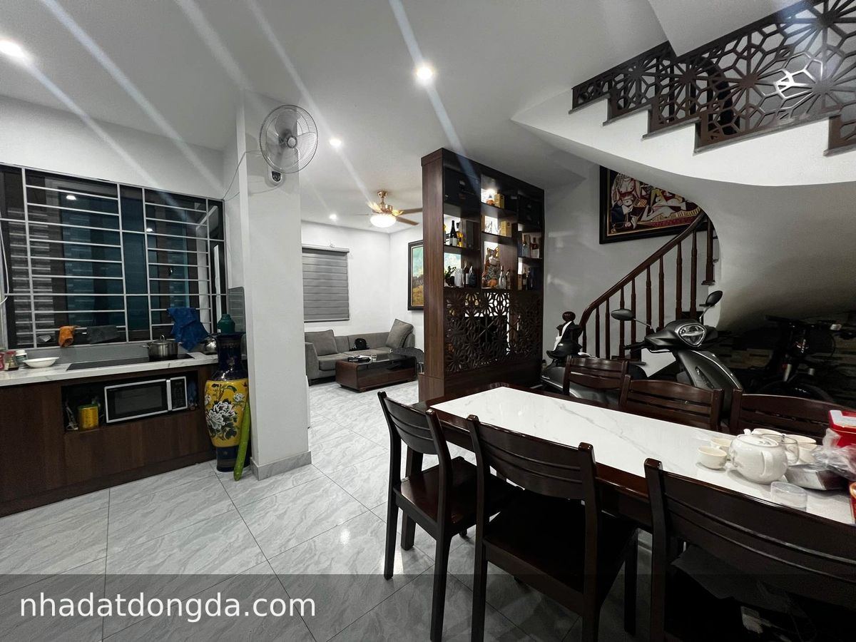 Ảnh 2 nhà Văn Hương Tôn Đức Thắng, Văn Miếu - Quốc Tử Giám